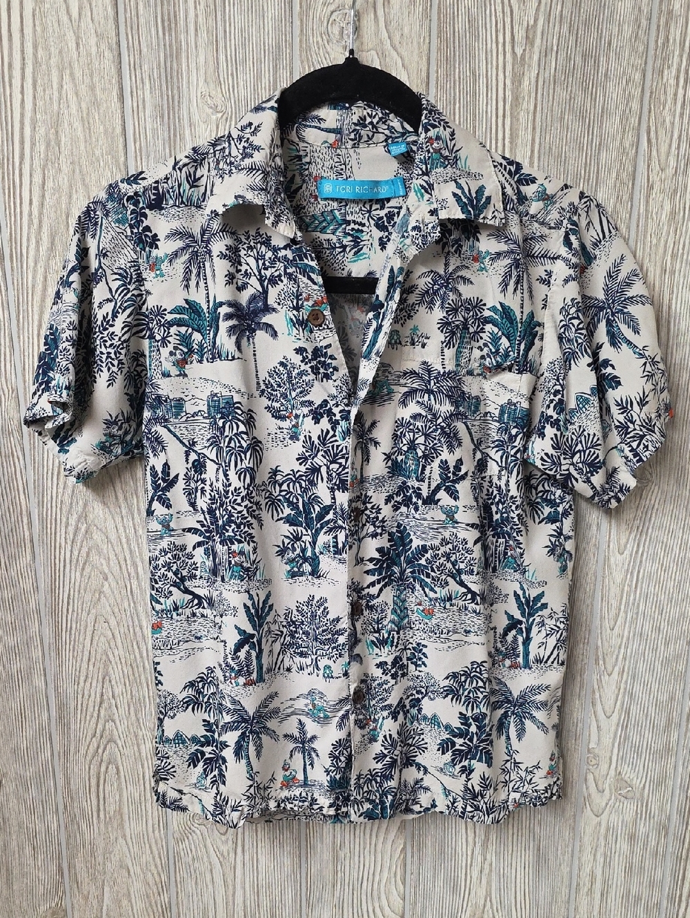 Tori Richard Disney Aloha Hawaiian Button Shirt Kids Size Large 10/12